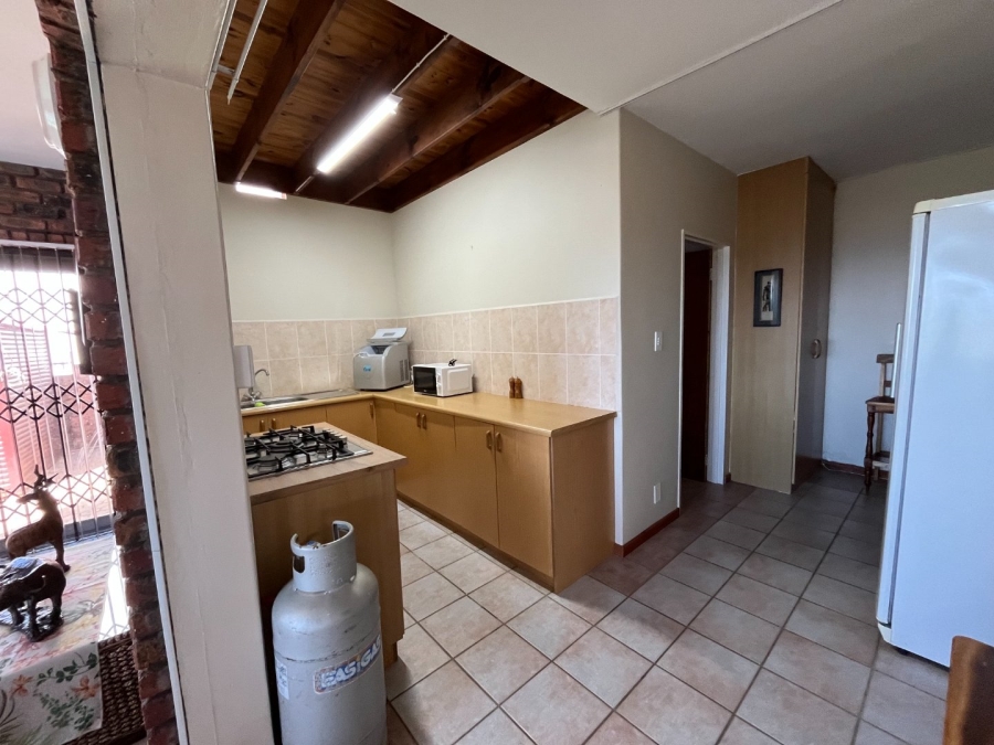 4 Bedroom Property for Sale in Hartenbos Heuwels Western Cape